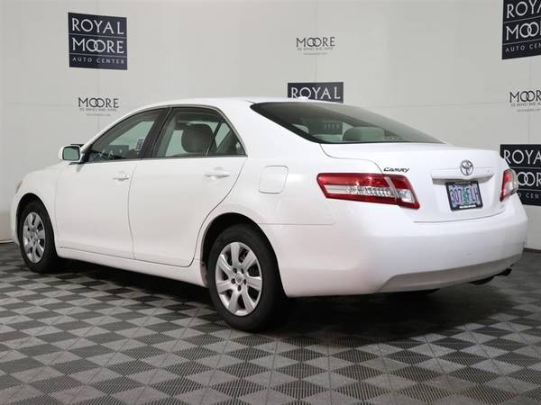2011 Toyota Camry LE EASY FINANCING!! - cars & trucks - by dealer -... for sale in Hillsboro, OR – photo 7