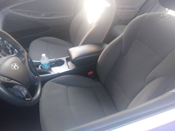 2012 Hyundai sonata, runs and drives excellent, super clean for sale in Peoria, AZ – photo 4