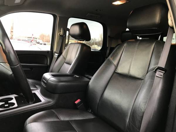 2014 GMC YUKON SLT $500-$1000 MINIMUM DOWN PAYMENT!! APPLY NOW!! -... for sale in Hobart, IL – photo 9