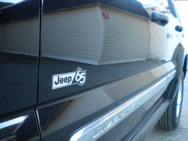 Jeep Liberty 4X4 65th anniversary edition Sunroof 1 Year for sale in Hampstead, NH – photo 9