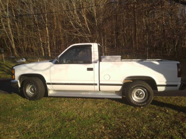 Chevrolet Silverado 1992 - cars & trucks - by owner - vehicle... for sale in Mount Airy, NC – photo 4