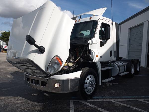 2015 FREIGHTLINER CASCADIA-DAY CAB - cars & trucks - by dealer -... for sale in Miami, FL – photo 5