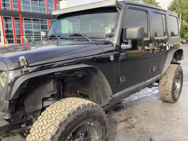 Clean! 2011 Jeep Wrangler Unlimited Sahara! 4x4! Accident Free!! -... for sale in Ortonville, MI – photo 10