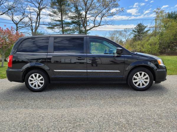 2014 Chrysler Town & Country Touring - - by dealer for sale in Exeter, RI – photo 8