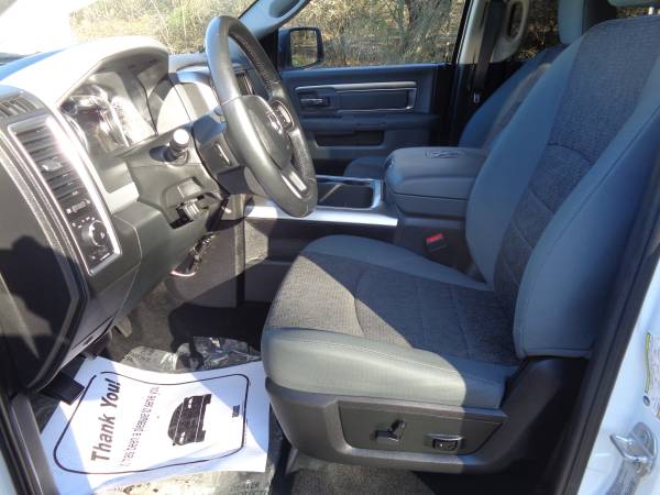 2016 Ram 1500 SLT Crew Cab 4WD Very Clean 1 Owner Hemi - cars &... for sale in Waynesboro, PA – photo 15