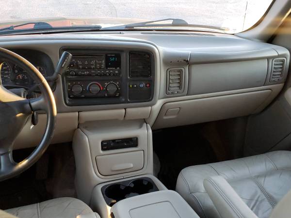 2002 Chevy Tahoe 4x4 z71 - cars & trucks - by dealer - vehicle... for sale in Saint Louis, MO – photo 15