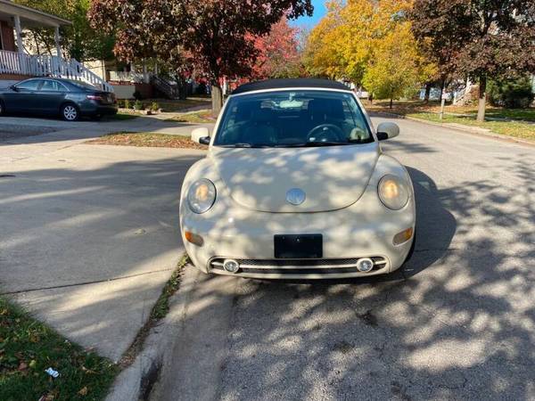 2005 Volkswagen New Beetle Convertible GLS 1.8T 2dr Turbo... for sale in Maywood, IL – photo 2