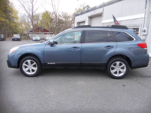 2013 Subaru Outback 4dr Wgn H4 Auto 2 5i Premium for sale in Cohoes, MA – photo 4
