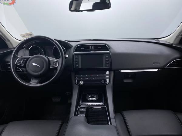 2018 Jag Jaguar FPACE 20d Premium Sport Utility 4D suv White -... for sale in Dallas, TX – photo 21
