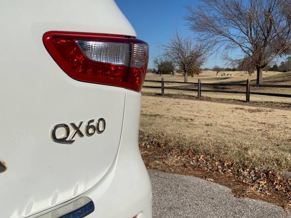 2015 Infiniti QX60 AWD - accident-free and smoke-free - DVD’s!!! -... for sale in Norman, OK – photo 2