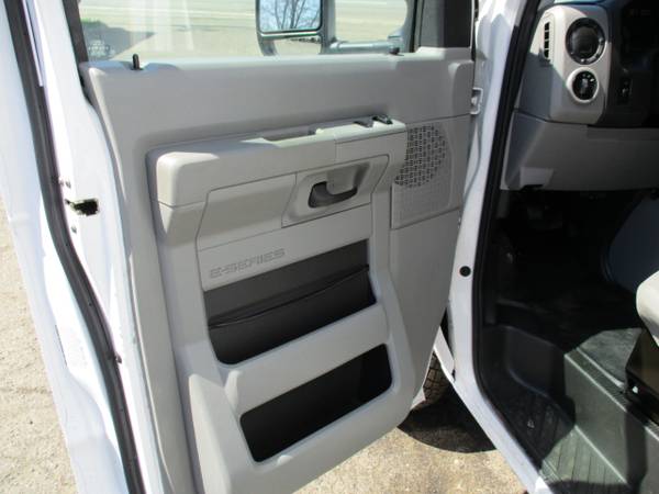 2016 Ford Econoline Commercial Cutaway E-350 14 FOOT BOX TRUCK for sale in Other, UT – photo 18