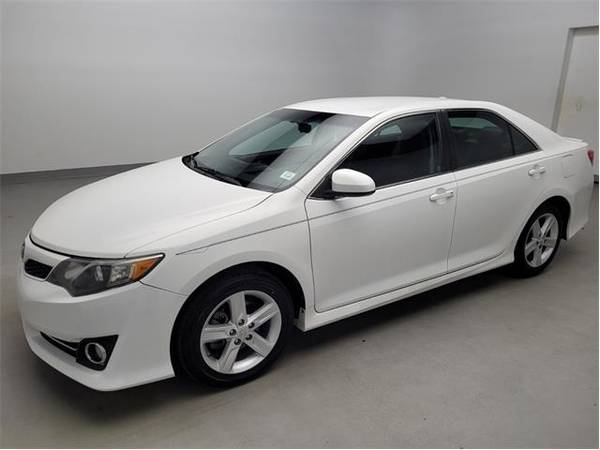 2013 Toyota Camry SE - sedan - - by dealer - vehicle for sale in Lubbock, TX – photo 2