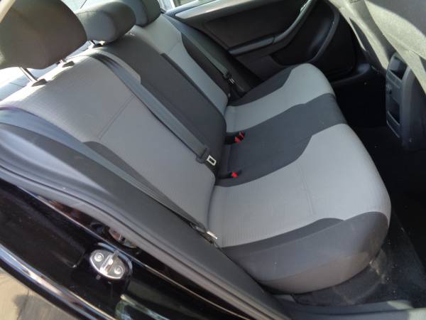 2017 Volkswagen Jetta TSI Sport Auto 44k Mint Condition Gas Saver! for sale in Dallas, TX – photo 17
