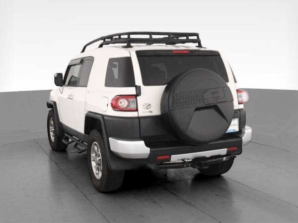 2013 Toyota FJ Cruiser Sport Utility 2D suv White - FINANCE ONLINE -... for sale in Brooklyn, NY – photo 8