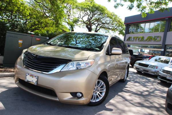 2013 TOYOTA SIENNA XLE LEATHER FULLY LOADED - - by for sale in Honolulu, HI – photo 10