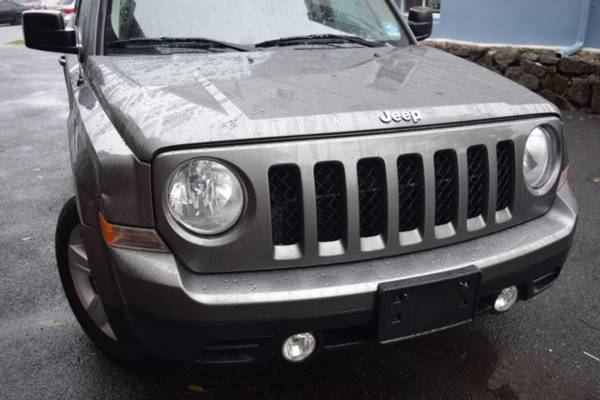 *2012* *Jeep* *Patriot* *Latitude 4dr SUV* - cars & trucks - by... for sale in Paterson, CT – photo 2