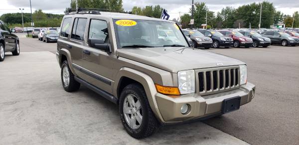 4X4!! 2006 Jeep Commander 4dr 4WD for sale in Chesaning, MI – photo 4