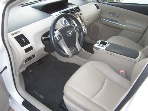2014 Toyota Prius V Pkg 5 for sale in SAINT PETERSBURG, FL – photo 17