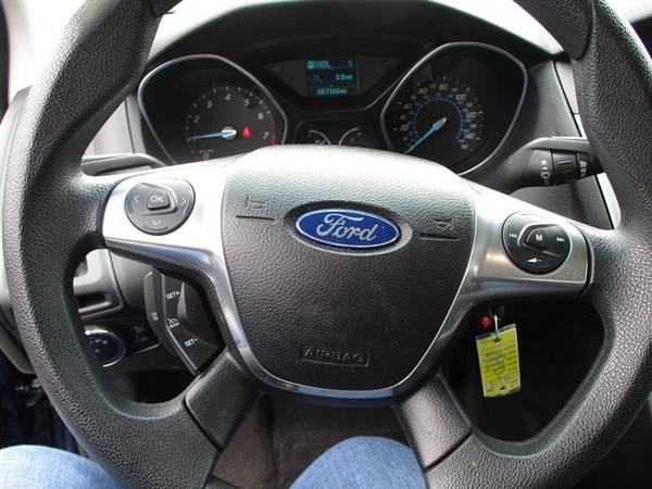 2012 Ford Focus SE Sedan - - by dealer - vehicle for sale in Somersworth , NH – photo 17