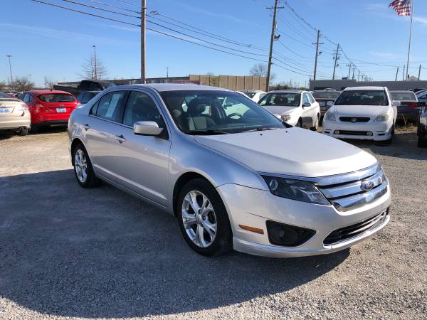 2012 Ford Fusion SE. - cars & trucks - by owner - vehicle automotive... for sale in Louisville, KY – photo 3
