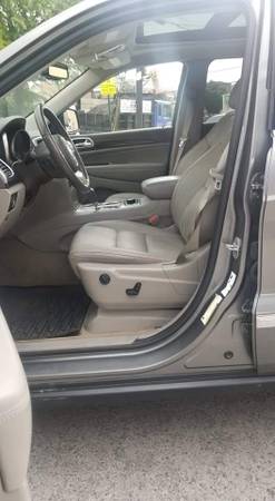 2012 JEEP GRAND CHEROKEE Leather Seats, Two Sun Roof, Backup Camara for sale in Bronx, NY – photo 9