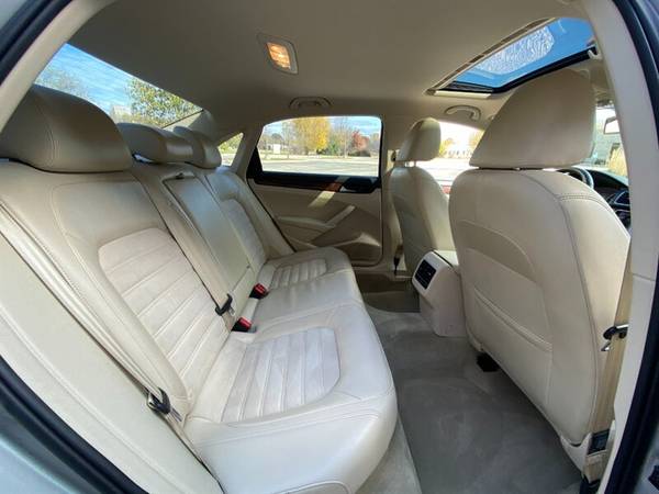 2013 Volkswagen Passat SEL TD I: DESIRABLE Turbo DIESEL *LOW LOW 37k... for sale in Madison, WI – photo 19