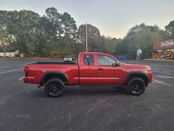 2019 toyota tacoma 10k - - by dealer - vehicle for sale in Cowpens, SC – photo 6