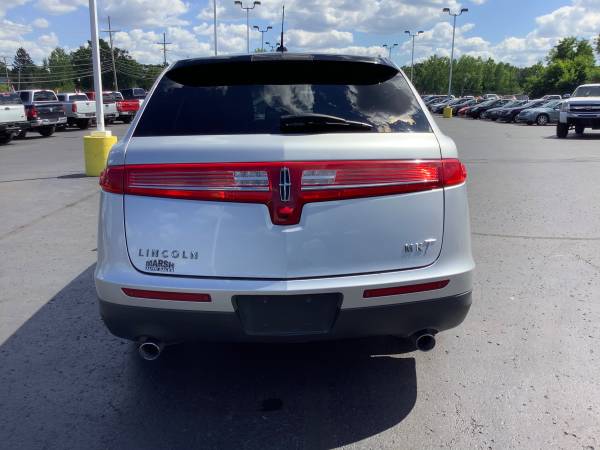 Low Mileage! 2010 Lincoln MKT! Loaded! Third Row! - cars & trucks -... for sale in Ortonville, MI – photo 4