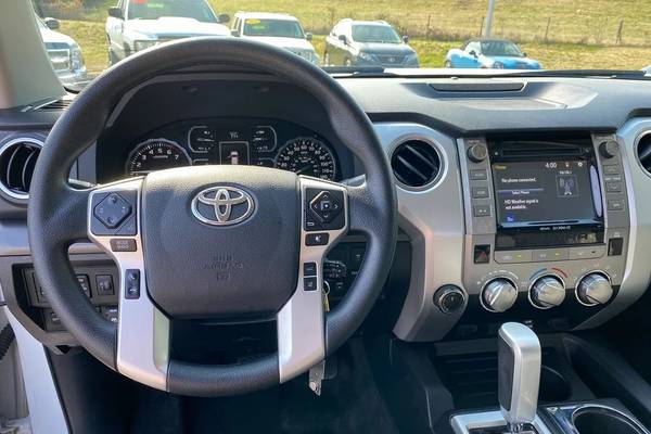 2018 TOYOTA TUNDRA SR5 CREWMAX 4X4! LIFETIME WARRANTY! - cars & for sale in Knoxville, TN – photo 9
