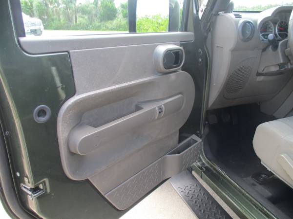 2007 Jeep Wrangler Unlimited Sahara for sale in Oak Hill, FL – photo 9