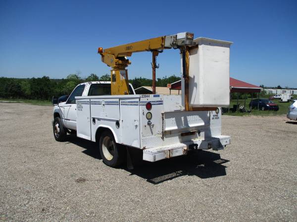 GMC Sierra 3500 HD Bucket Truck - - by dealer for sale in Austin, TX – photo 5