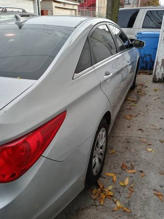 2011 Hyunday Sonata 4 cil - cars & trucks - by owner - vehicle... for sale in Chicago, IL – photo 8