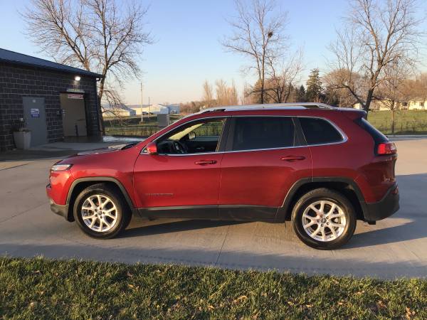 Red 2016 Jeep Cherokee Latitude (70,000 Miles) - cars & trucks - by... for sale in Dallas Center, IA – photo 9