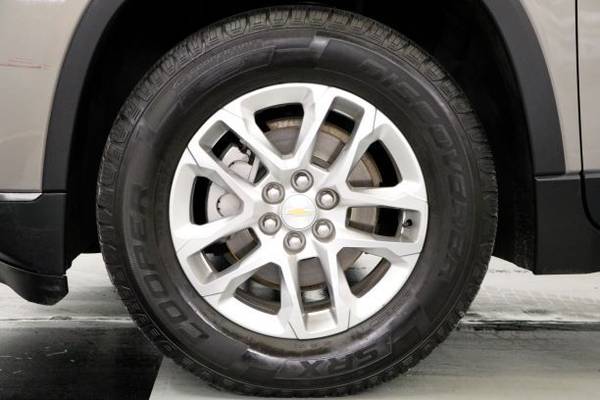 APPLE CARPLAY! HEATED SEATS! 2018 Chevrolet TRAVERSE LT AWD SUV for sale in Clinton, AR – photo 17