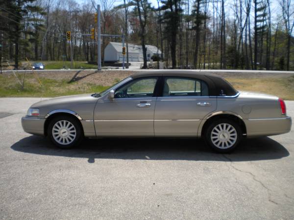 Lincoln Town Car Signature Luxury Sedan 97K miles 1 Year Warranty for sale in Hampstead, MA – photo 8