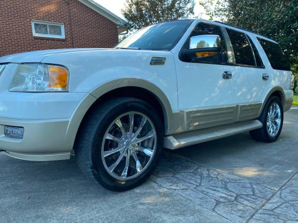 2005 Ford Expedition 4X4 - cars & trucks - by dealer - vehicle... for sale in Millers Creek NC 28651, NC – photo 3
