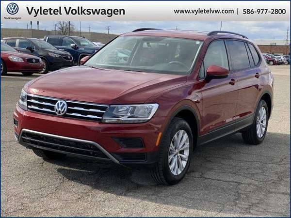 2019 Volkswagen Tiguan SUV 2 0T S 4MOTION - Volkswagen Cardinal Red for sale in Sterling Heights, MI – photo 5