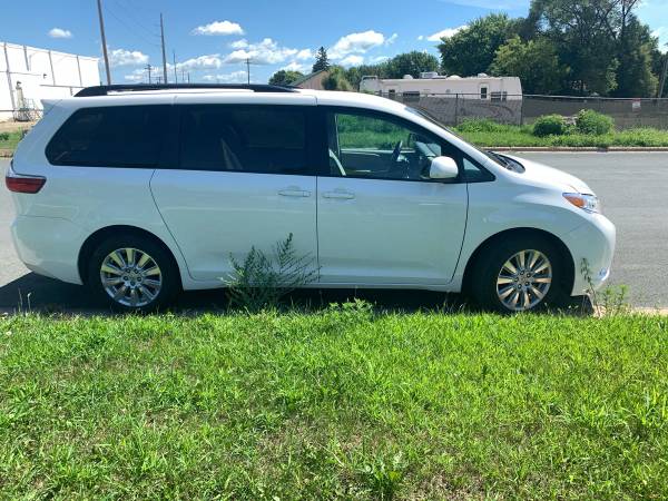 2017 Toyota Sienna LE AWD - ONLY 25K MILES - cars & trucks - by... for sale in Farmington, MN – photo 4