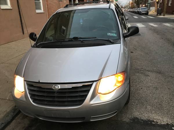 2005 Chrysler Town and Country LX - cars & trucks - by owner -... for sale in Philadelphia, PA – photo 21
