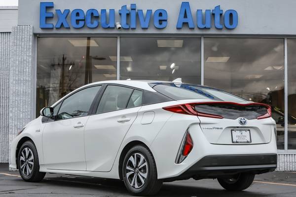 2017 TOYOTA PRIUS PRIME - - by dealer - vehicle for sale in Smithfield, RI – photo 5