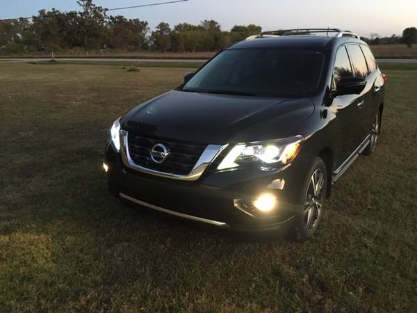 2018 Nissan Pathfinder Platinum 4WD, 8k miles, 3rd row seat. - cars... for sale in Siloam Springs, AR – photo 4