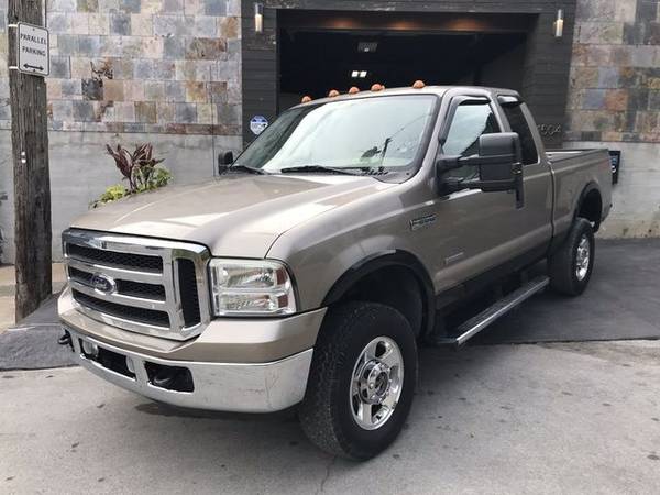 2005 Ford F250 Super Duty Super Cab Lariat Pickup 4D 6 3/4 ft - cars... for sale in Omaha, NE – photo 3