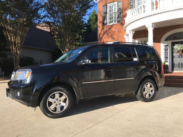 2011 Honda Pilot Touring 4WD - cars & trucks - by owner - vehicle... for sale in Gainesville, GA – photo 4