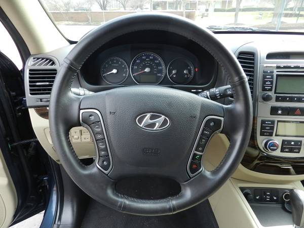 2010 Hyundai Santa Fe Limited Southern Owned & Loaded 197 Month for sale in Carmel, IN – photo 13