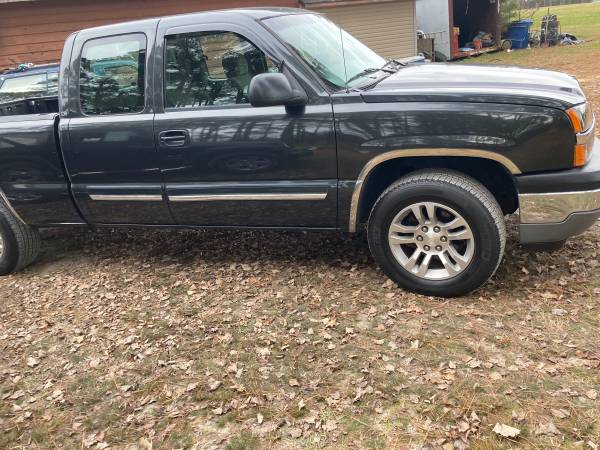 2005 Chevy Silverado 4x4 - cars & trucks - by owner - vehicle... for sale in Sanford, NC – photo 3