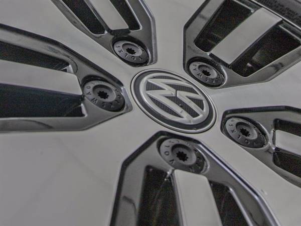 2016 Volkswagen VW e-Golf SE - cars & trucks - by dealer - vehicle... for sale in Wichita, KS – photo 8