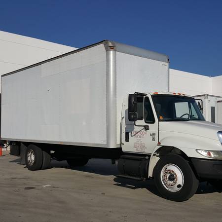 BOBTAIL STRAIGHT 05 INT'L - cars & trucks - by owner - vehicle... for sale in SANTA FE SPRINGS, AZ – photo 2