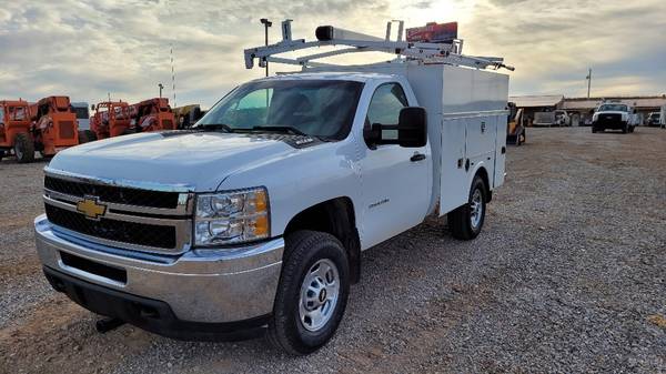 2012 Chevrolet 2500 4wd Reg Cab Omaha Hiroof Utility Bed 6 0L Gas for sale in Oklahoma City, OK – photo 2