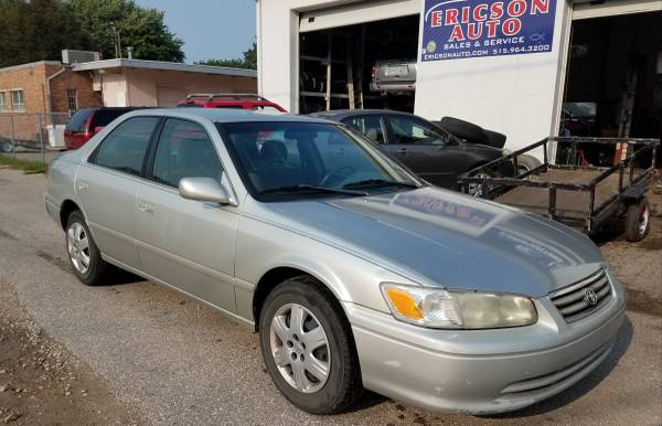 2000 Toyota Camry LE, Great Kid Car - cars & trucks - by dealer -... for sale in Ankeny, IA – photo 2