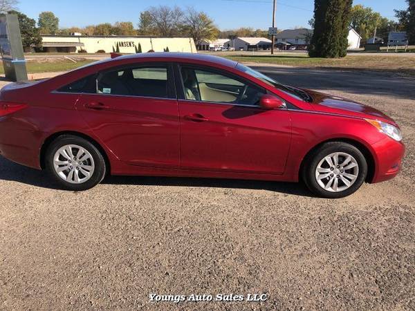 2012 Hyundai Sonata GLS Auto - cars & trucks - by dealer - vehicle... for sale in Fort Atkinson, WI – photo 4